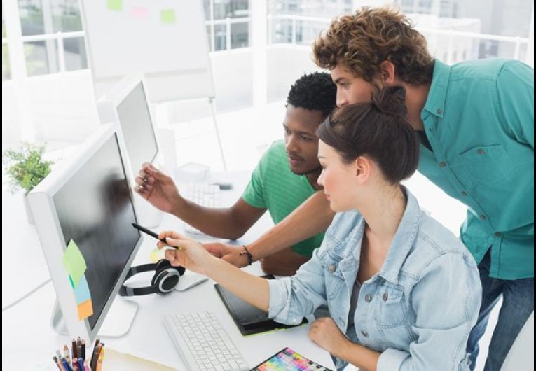 How to Work With Freelancers