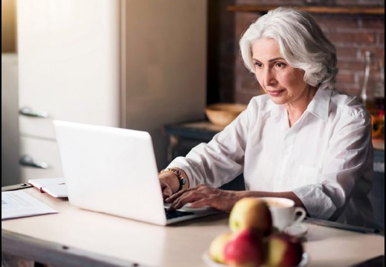 Bridging the Tech Gap Through Online Learning