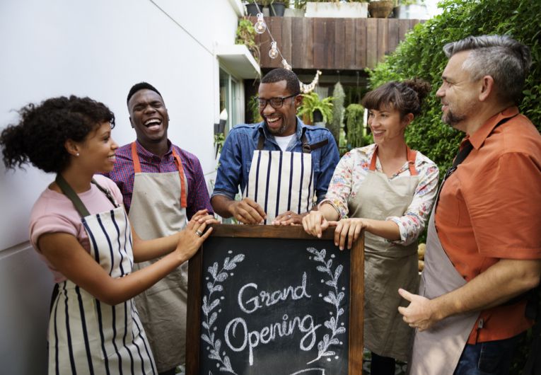 How to Spot and Develop Good Leaders on your Team